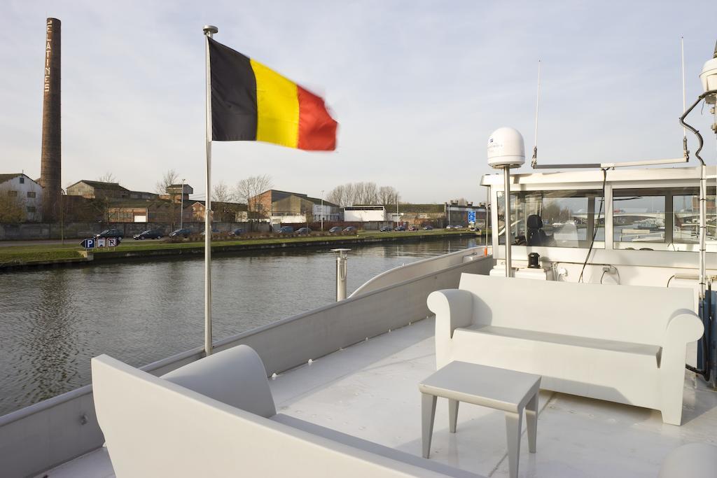 B&B Droomboot Oudenburg Eksteriør bilde