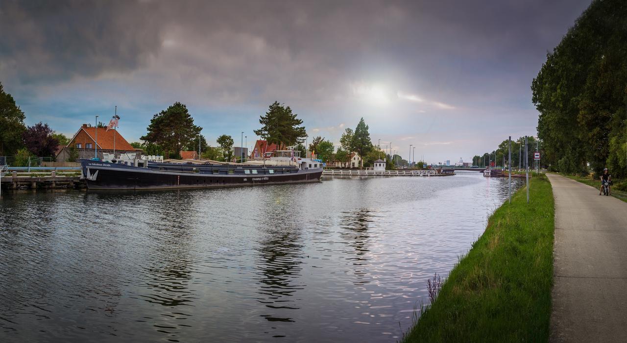 B&B Droomboot Oudenburg Eksteriør bilde